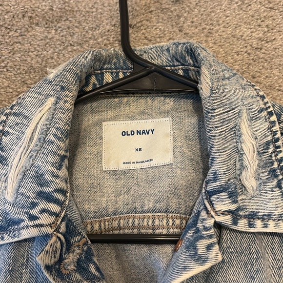 Excellent condition / gently used distressed XS jean jacket. - Picture 3 of 3
